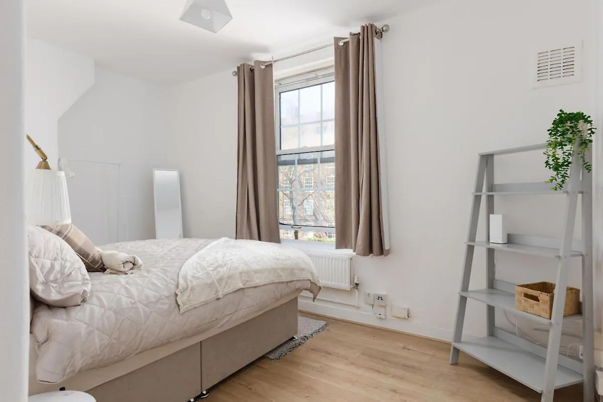 Zone 2 Central Cosy Apartment London