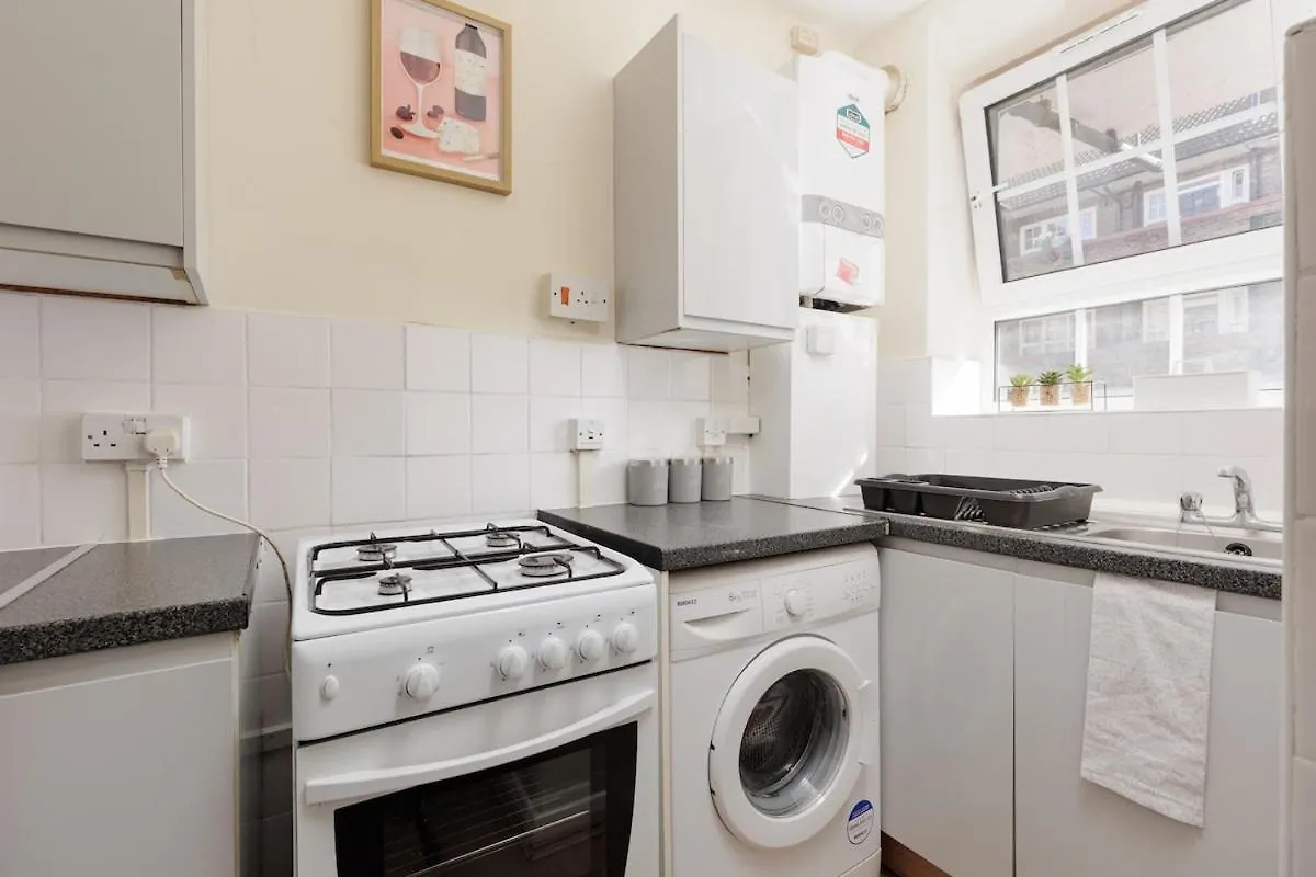 Zone 2 Central Cosy Apartment London 0*,  United Kingdom